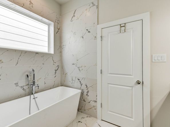 5857 Dolores Street, Houston TX 77057