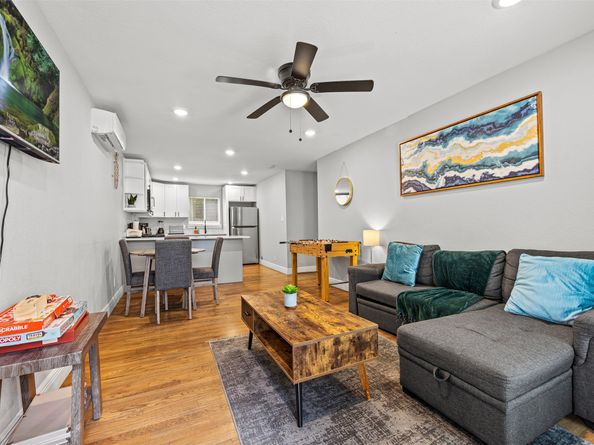 2512 Calumet Street, Houston TX 77004