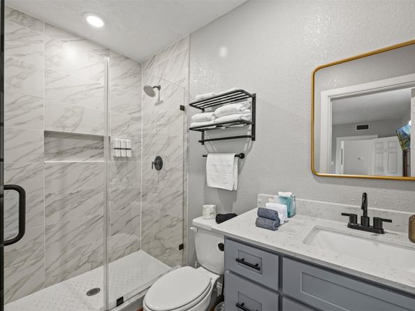 2512 Calumet Street, Houston TX 77004