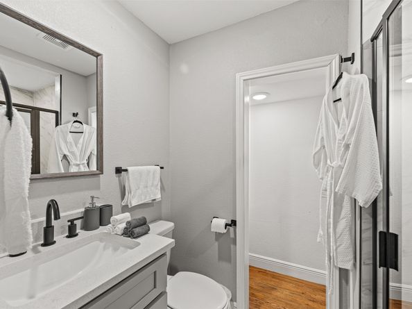 2512 Calumet Street, Houston TX 77004