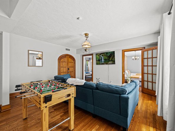 2512 Calumet Street, Houston TX 77004