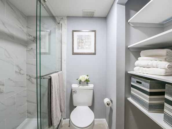 7931 Ellinger Lane, Houston TX 77040