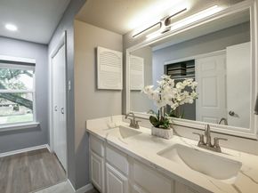 7931 Ellinger Lane, Houston TX 77040