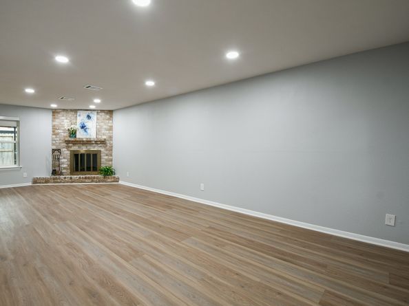 7931 Ellinger Lane, Houston TX 77040