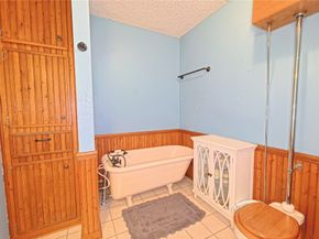 1015 Woodhorn Drive, Houston TX 77062