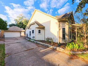 1015 Woodhorn Drive, Houston TX 77062