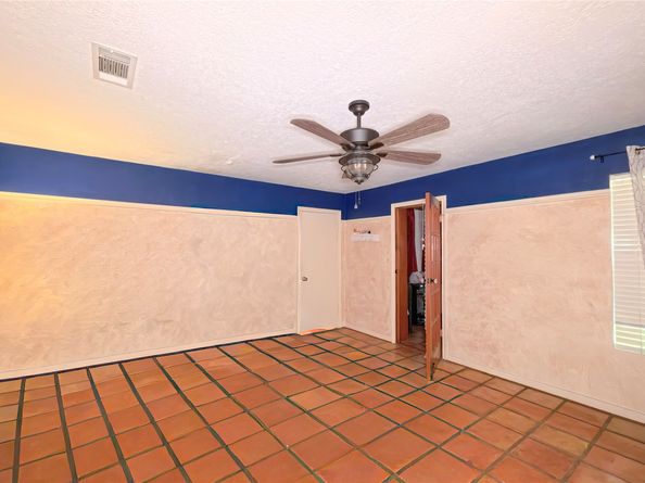 1015 Woodhorn Drive, Houston TX 77062