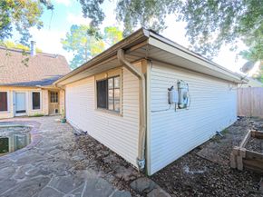 1015 Woodhorn Drive, Houston TX 77062