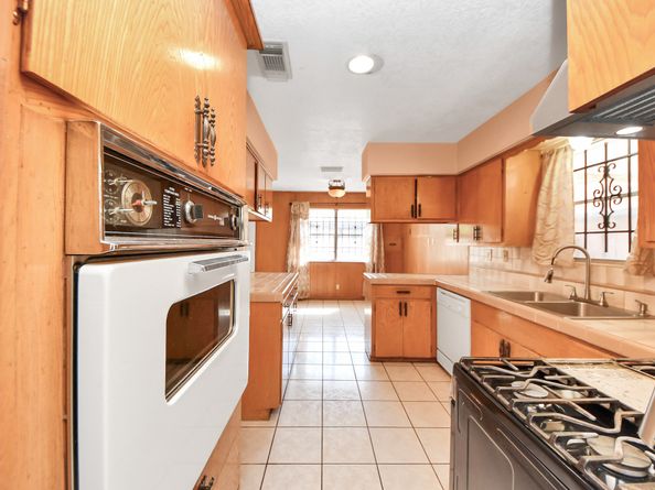 8130 Juliabora Street, Houston TX 77017