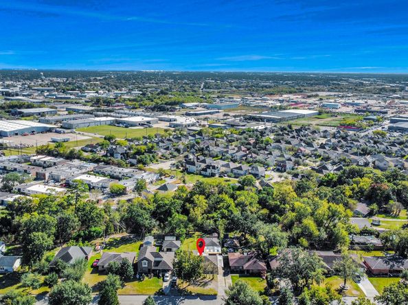 8130 Juliabora Street, Houston TX 77017
