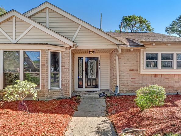3806 Millbridge Drive, Houston TX 77059