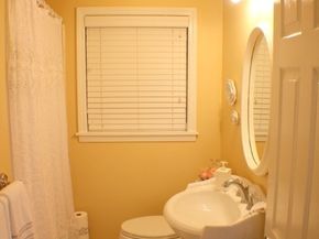 7833 Narcissus Street, Houston TX 77012