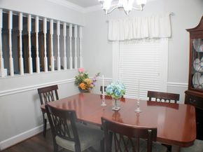 7833 Narcissus Street, Houston TX 77012