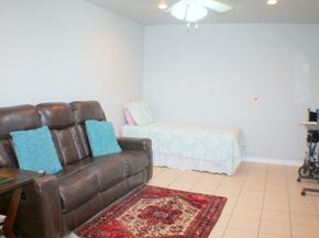 7833 Narcissus Street, Houston TX 77012