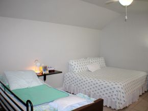 7833 Narcissus Street, Houston TX 77012