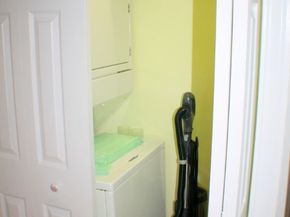 7833 Narcissus Street, Houston TX 77012