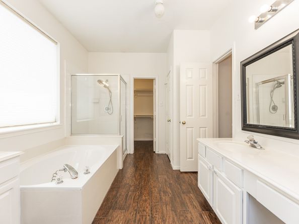 910 Presley Way, Sugar Land TX 77479