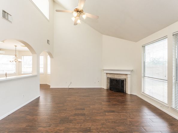 910 Presley Way, Sugar Land TX 77479