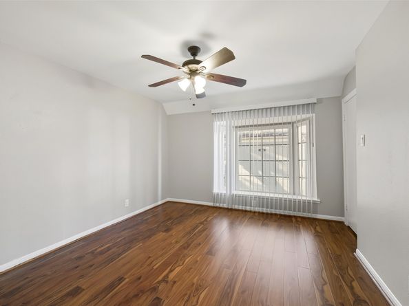 5204 Arboles Drive L, Houston TX 77035