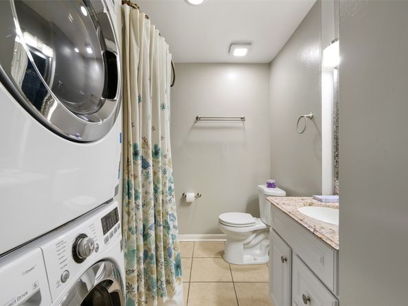 5204 Arboles Drive L, Houston TX 77035