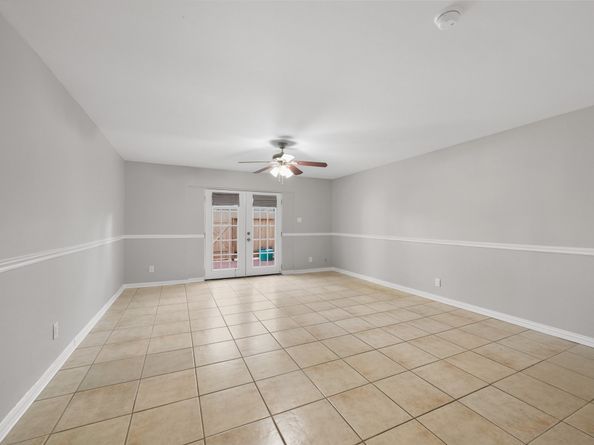 5204 Arboles Drive L, Houston TX 77035