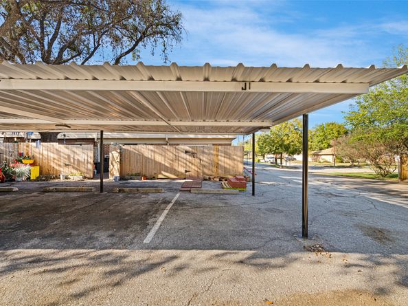 5204 Arboles Drive L, Houston TX 77035