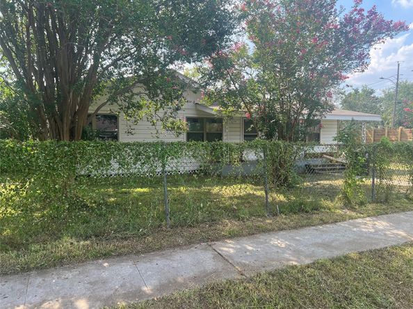 9021 Lomax Street, Houston TX 77093