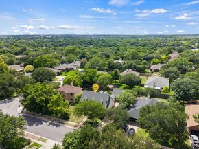 1102 Twin Creek DR, Pflugerville TX 78660