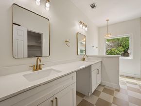 1102 Twin Creek DR, Pflugerville TX 78660