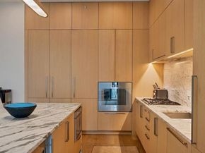 202 Nueces ST 1405, Austin TX 78701