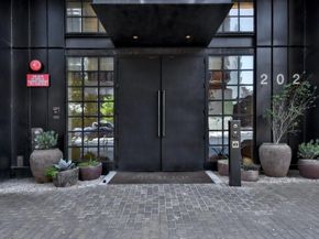 202 Nueces ST 1405, Austin TX 78701