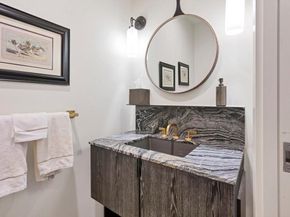 202 Nueces ST 1405, Austin TX 78701