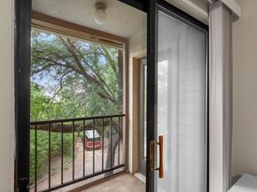 106 E 30th ST 303, Austin TX 78705