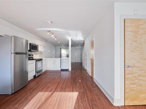 1101 Grove BLVD 304, Austin TX 78741