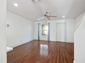 1101 Grove BLVD 304, Austin TX 78741