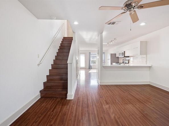 1101 Grove BLVD 304, Austin TX 78741