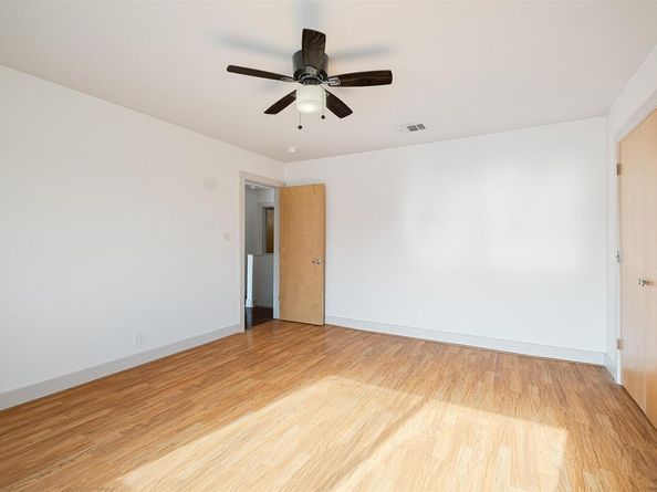 1101 Grove BLVD 304, Austin TX 78741