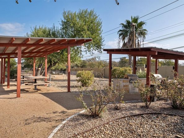 1101 Grove BLVD 304, Austin TX 78741