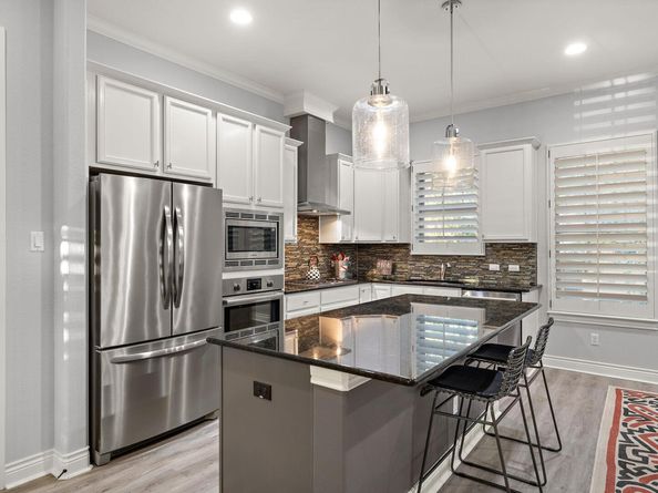 1013 Highknoll LN, Georgetown TX 78628