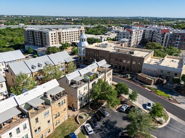 1013 Highknoll LN, Georgetown TX 78628