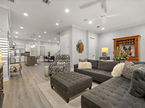 1013 Highknoll LN, Georgetown TX 78628
