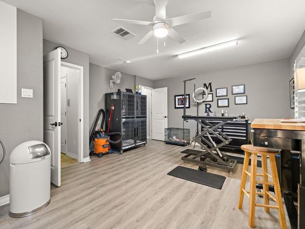 1013 Highknoll LN, Georgetown TX 78628