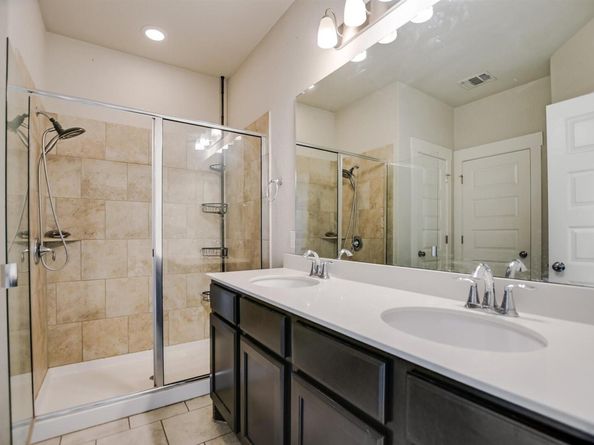 124 Ancellotta WAY, Leander TX 78641