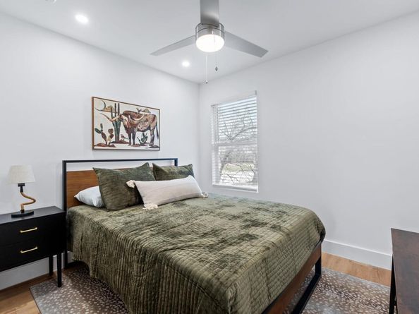 2706 Wheless LN 502, Austin TX 78723