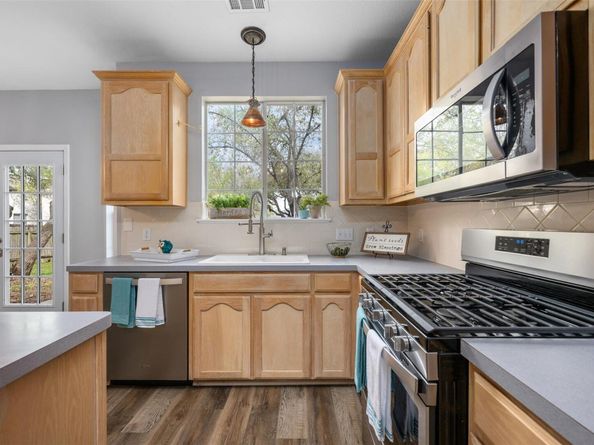 1107 Sugarberry DR, Cedar Park TX 78613