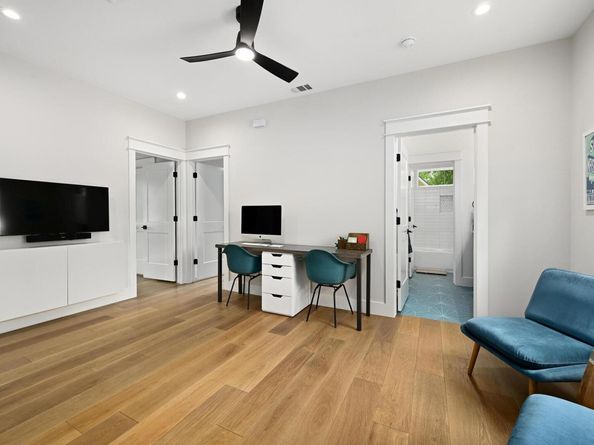 1815 Cullen Ave 1, Austin TX 78757