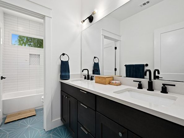 1815 Cullen Ave 1, Austin TX 78757