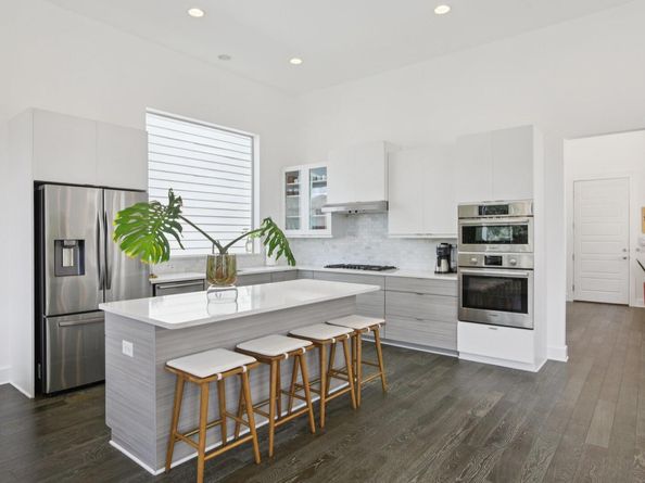 6013 Florencia LN, Austin TX 78724
