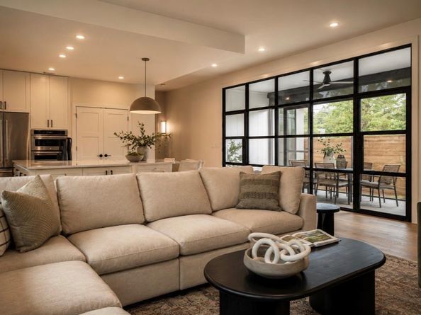 3102 Brinwood Ave, Austin TX 78704