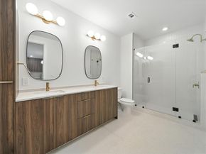 1701 Simond Ave 302, Austin TX 78723